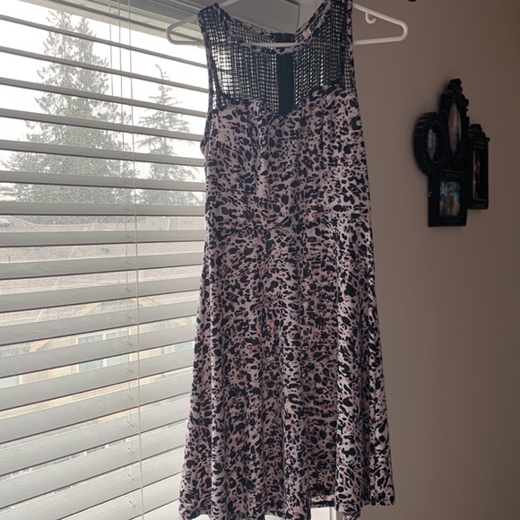 Cheetah print dress with net/lace upper bust - Picture 2 of 4